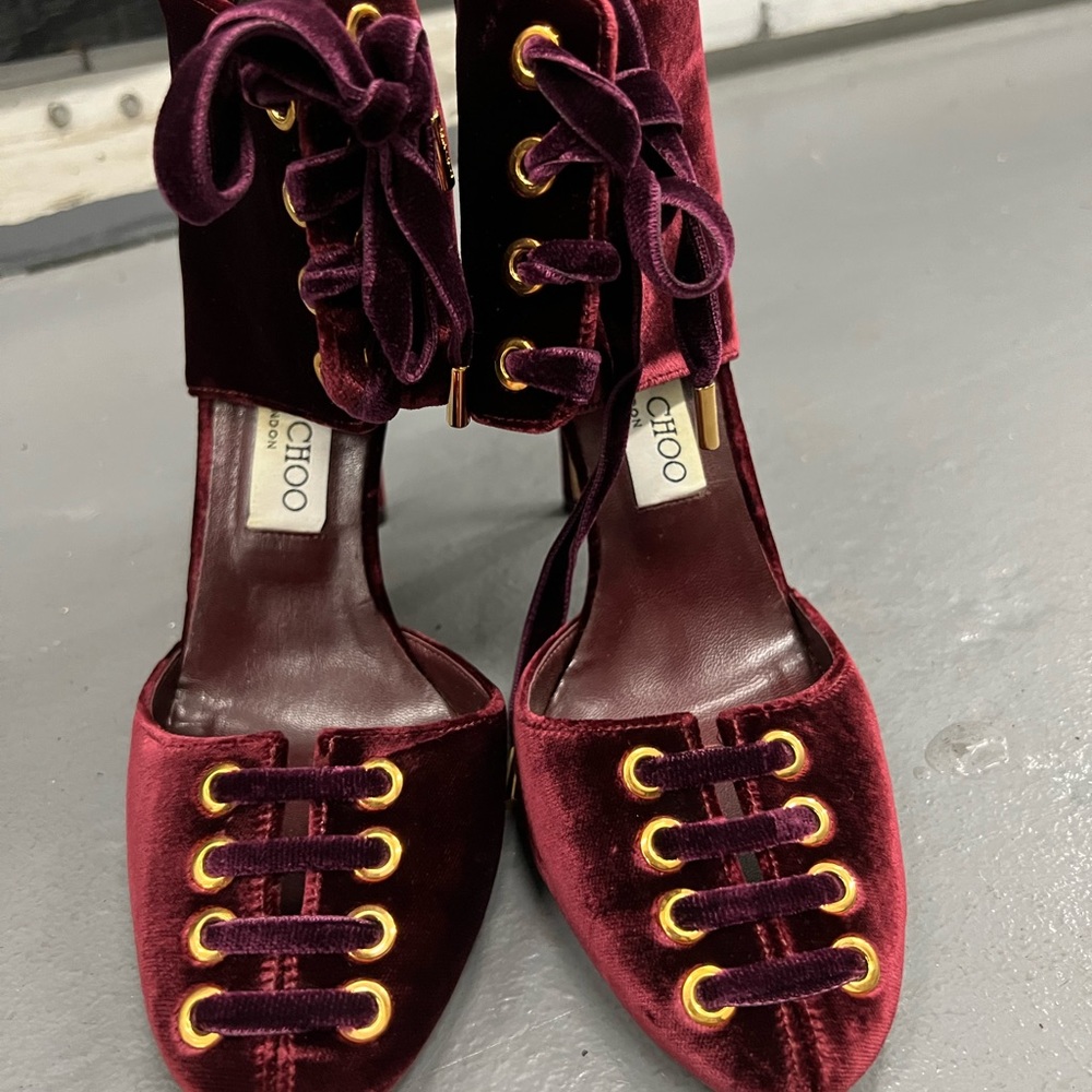 Like New Jimmy Choo velvet heels